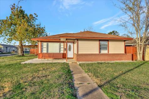 13101 Knollcrest Street Houston TX 77015