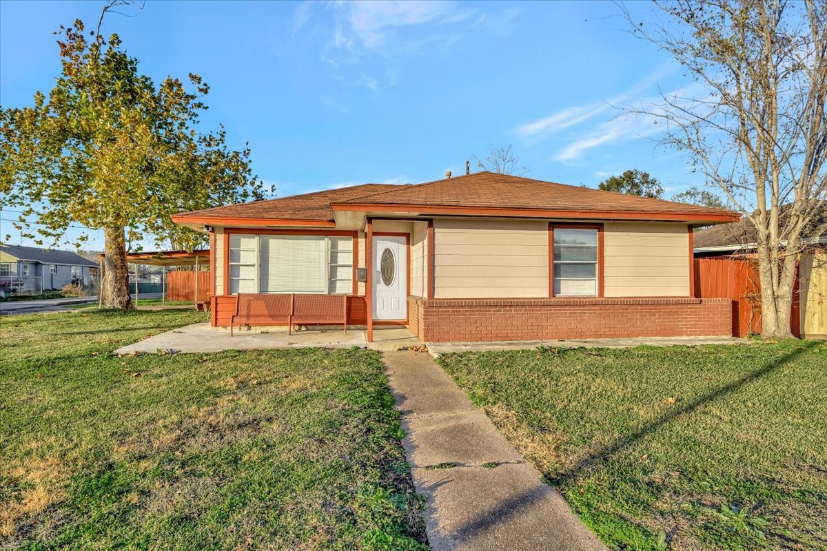 13101 Knollcrest Street Houston TX 77015