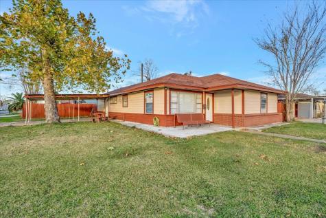 13101 Knollcrest Street Houston TX 77015