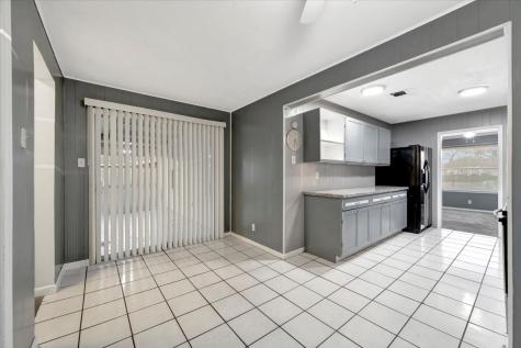13101 Knollcrest Street Houston TX 77015