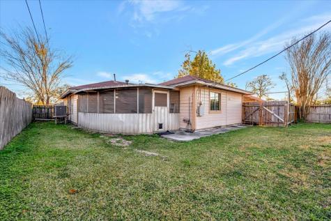 13101 Knollcrest Street Houston TX 77015