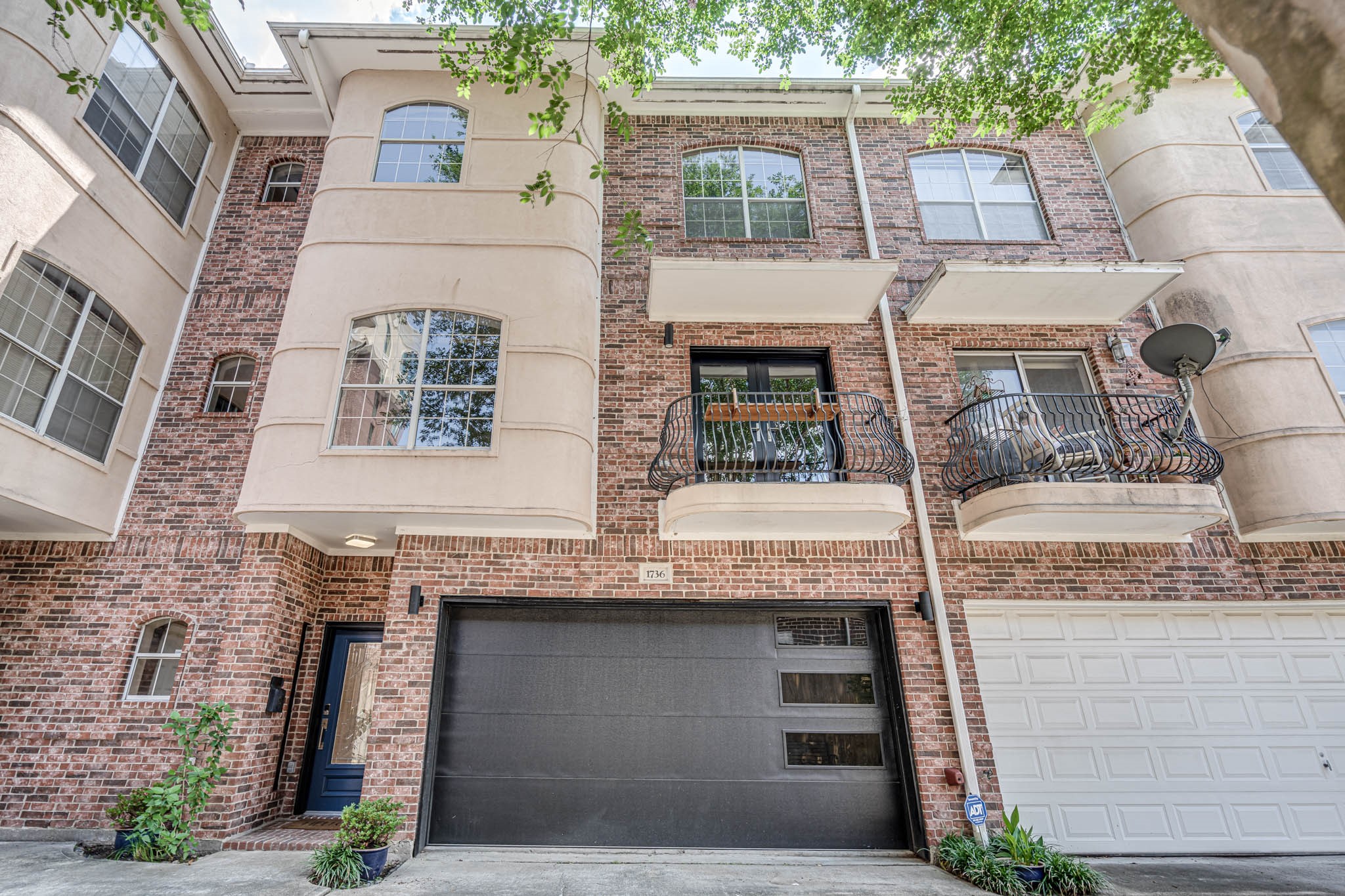 1736 Norfolk Street Houston TX 77098
