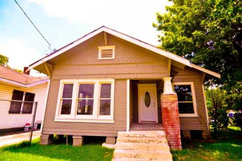 2123 Marion Street Houston TX 77009