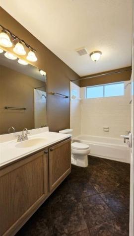 1805 Oak Hollow Drive W Pearland TX 77581