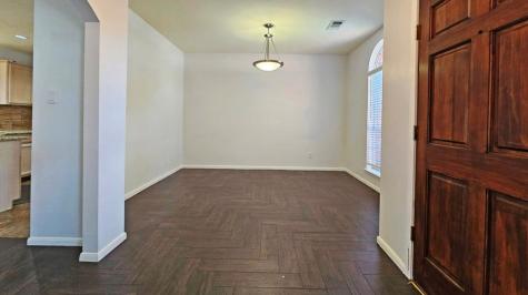 1805 Oak Hollow Drive W Pearland TX 77581