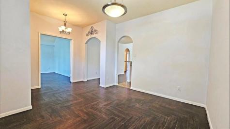 1805 Oak Hollow Drive W Pearland TX 77581
