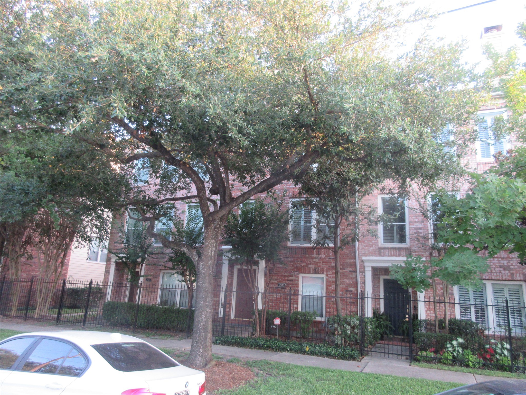 2905 Caroline Street Houston TX 77004