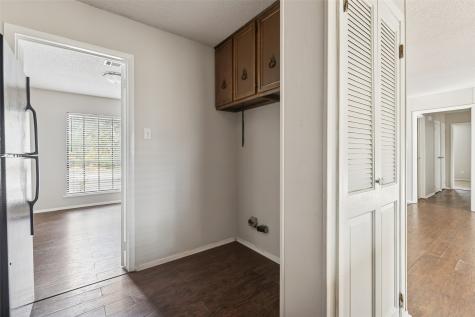 324 Olive Street Huntsville TX 77340