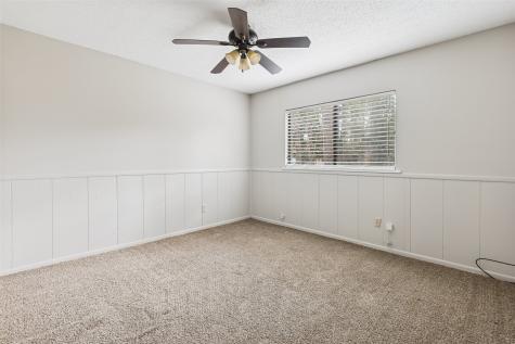 324 Olive Street Huntsville TX 77340