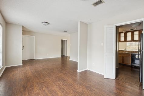 324 Olive Street Huntsville TX 77340