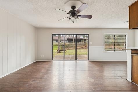 324 Olive Street Huntsville TX 77340