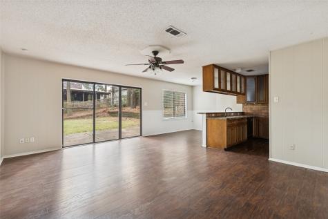 324 Olive Street Huntsville TX 77340