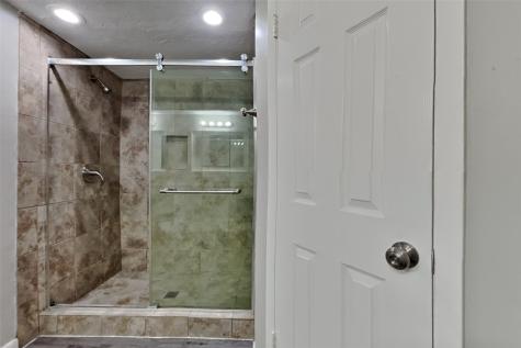 611 Hickory Ridge Drive Shenandoah TX 77381