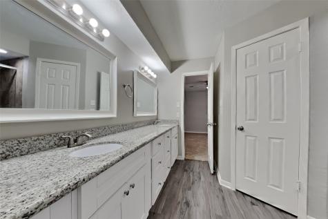 611 Hickory Ridge Drive Shenandoah TX 77381