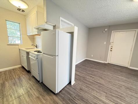 2501 Yoakum Boulevard 16 Houston TX 77006