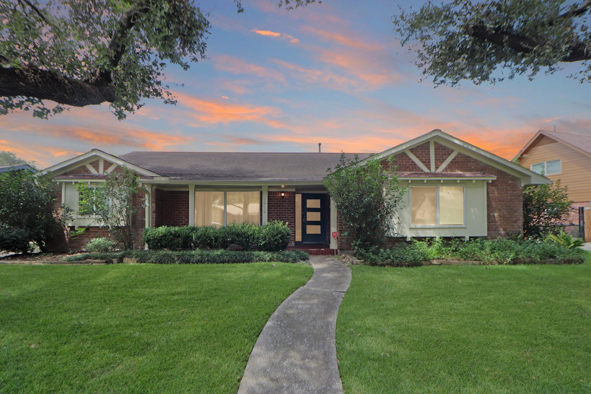 5818 Paisley Street Houston TX 77096