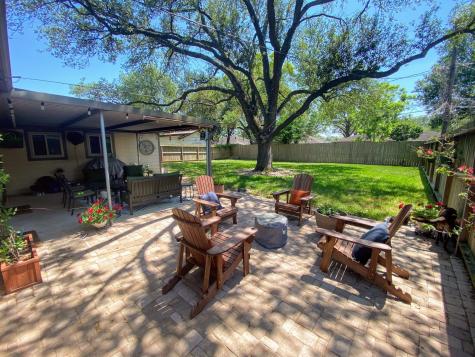 4111 Hill Oak Drive Houston TX 77092