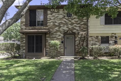 1513 S 8th Street La Porte TX 77571