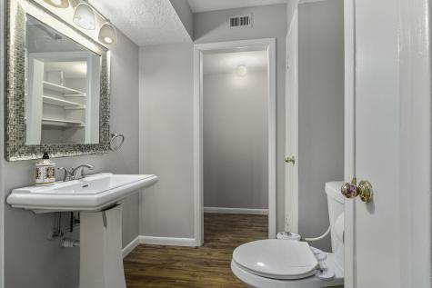 1513 S 8th Street La Porte TX 77571