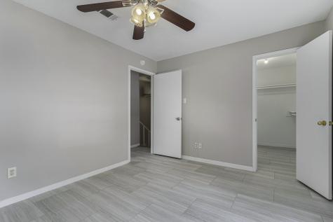 1513 S 8th Street La Porte TX 77571