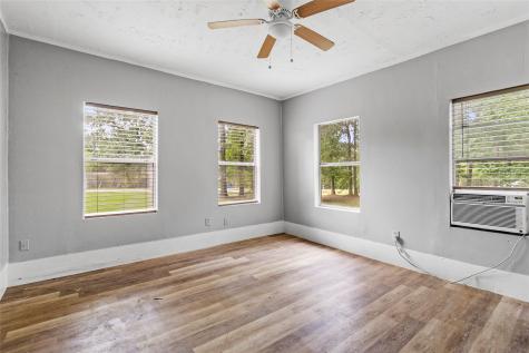 8 Jackson Road Huntsville TX 77320