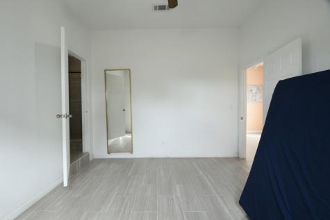 5817 Gaston Street B Houston TX 77016