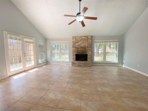 15603 Lago Villa Drive Tomball TX 77377