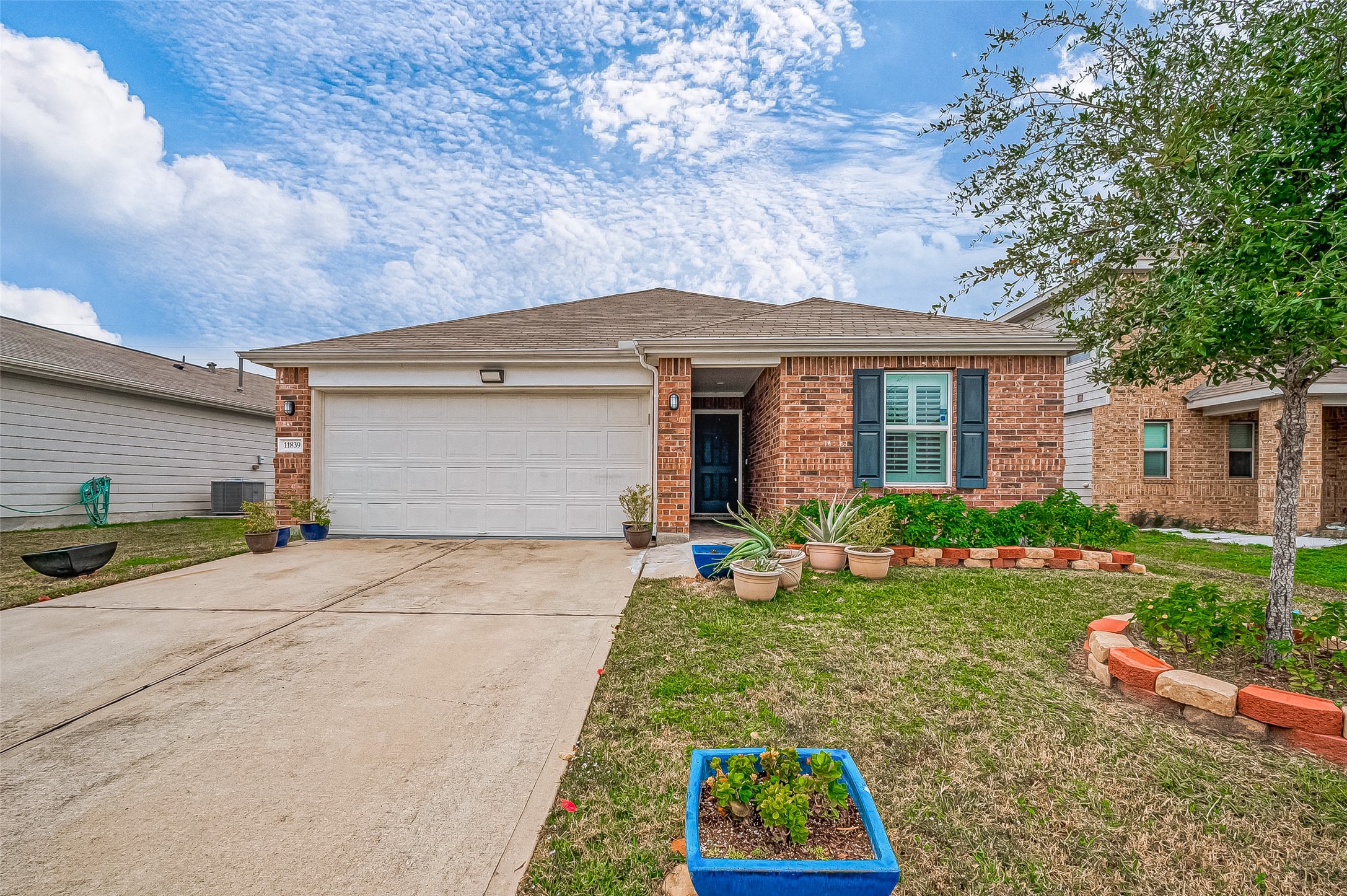 11839 Main Oak Street Houston TX 77038