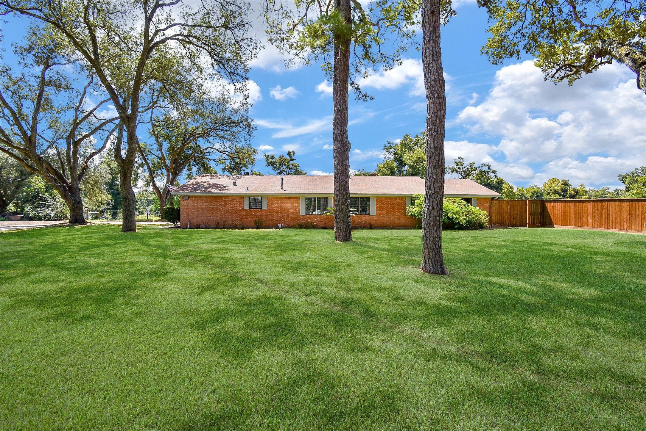 1119 Edgewood Drive Richmond TX 77406