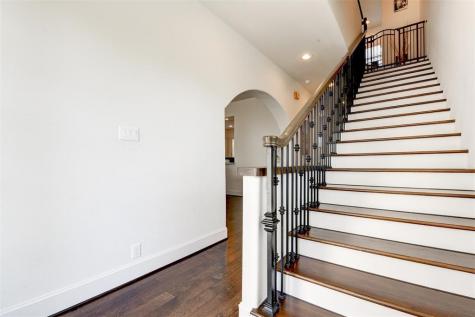 5708 Dolores Street A Houston TX 77057