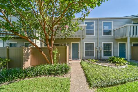 2379 Briarwest Boulevard 23 Houston TX 77077