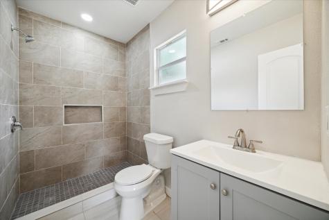 4910 Holloway Drive Houston TX 77048