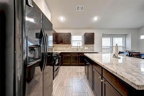 6911 Glenmoor Drive Rosharon TX 77583