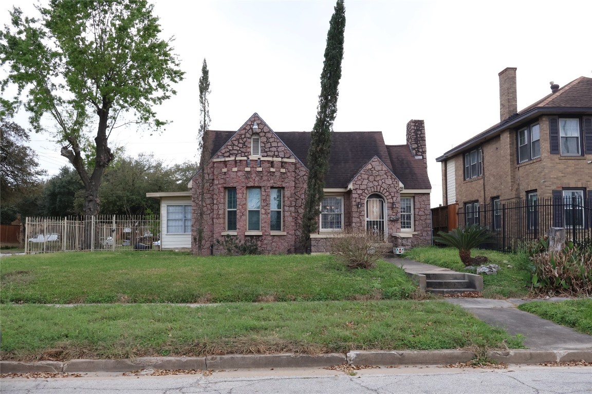 2322 Oakdale Street Houston TX 77004