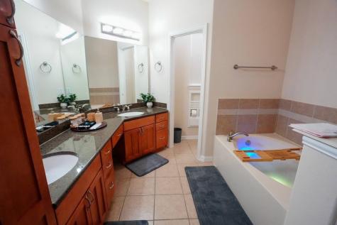 5625 Dolores Place Lane B Houston TX 77057