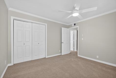 1221 Cedar Post Lane 3b Houston TX 77055
