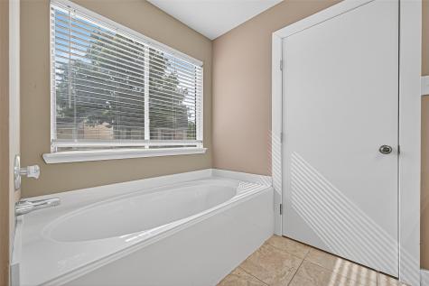 15859 E Park Court Houston TX 77082
