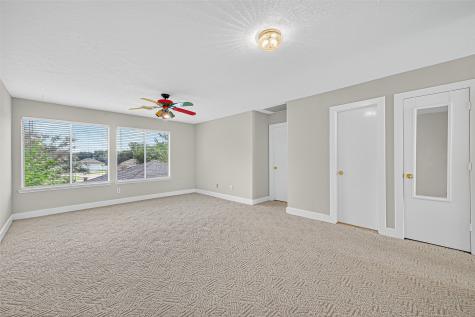 15859 E Park Court Houston TX 77082