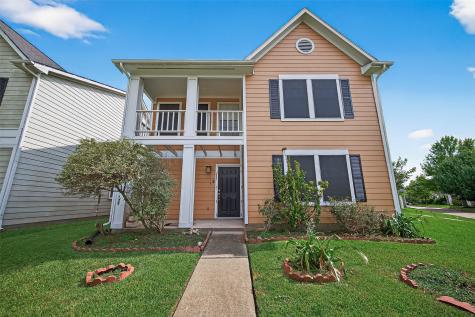 15859 E Park Court Houston TX 77082