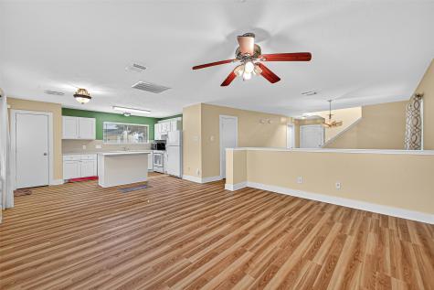 15859 E Park Court Houston TX 77082