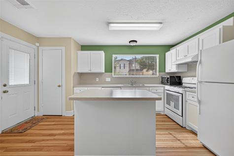 15859 E Park Court Houston TX 77082