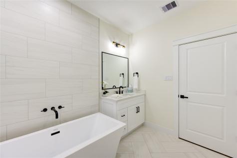 3406 Garapan Street B Houston TX 77091