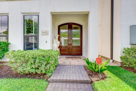 5531 Pine Street Q Houston TX 77081
