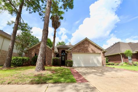 1205 Lake Shore Drive Pearland TX 77581