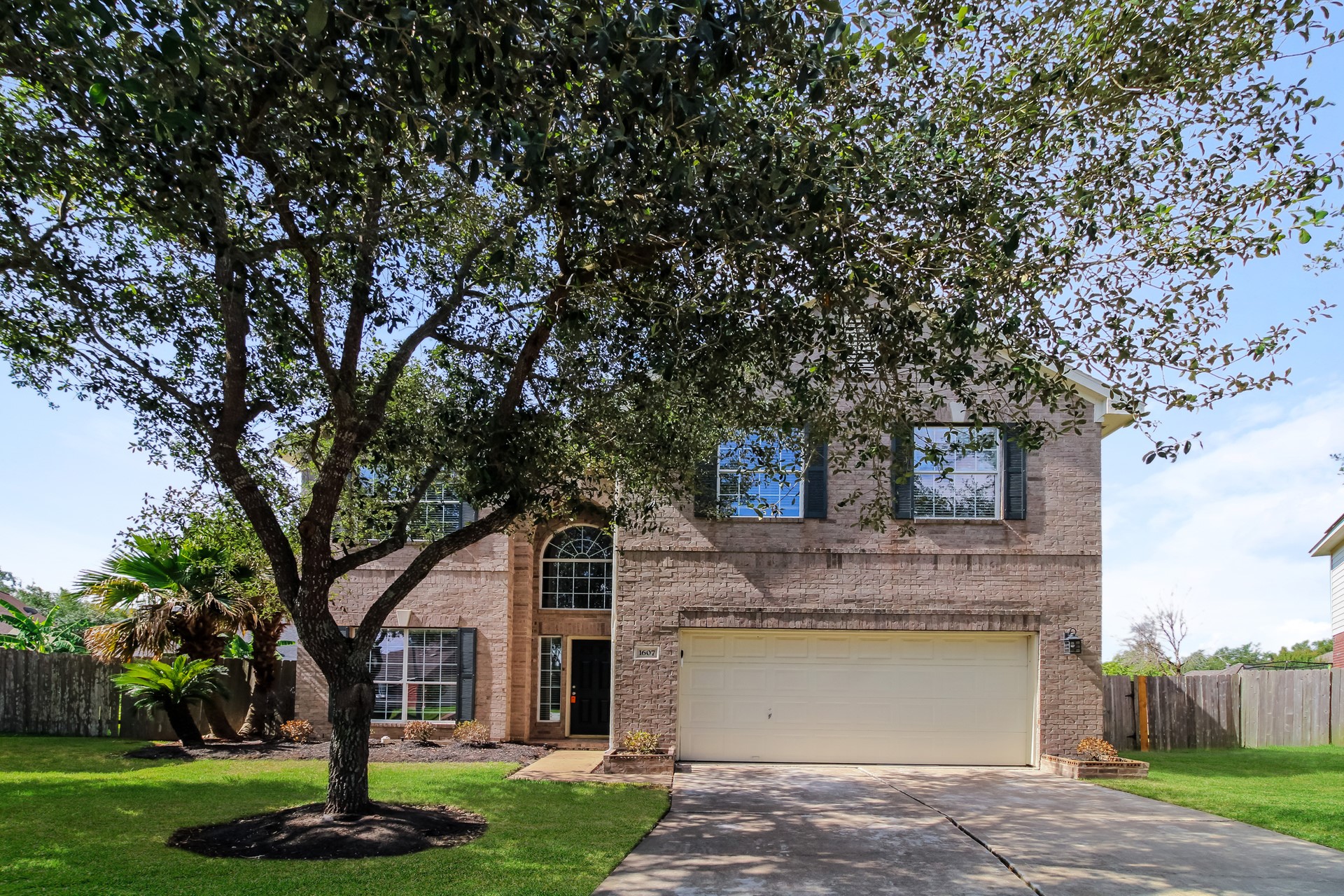 1607 Pebble Brook Missouri City TX 77459