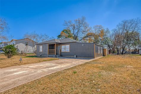 3027 2nd Avenue N Texas City TX 77590