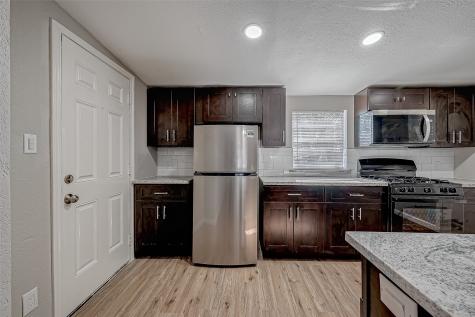 3027 2nd Avenue N Texas City TX 77590