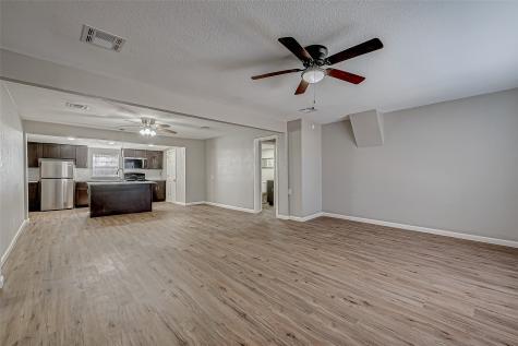 3027 2nd Avenue N Texas City TX 77590
