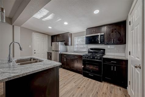 3027 2nd Avenue N Texas City TX 77590