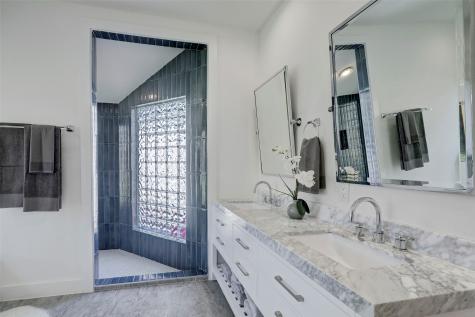 706 W 32nd Street Houston TX 77018